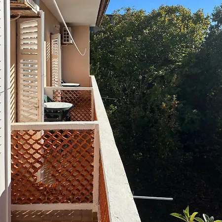 Apartment 4 Bedroom Lovely In