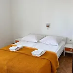 4 Bedroom Lovely In Appartement *