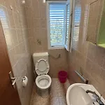 شقة 4 Bedroom Lovely In