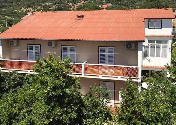 Amazing In With Wifi Lägenhet Banjol